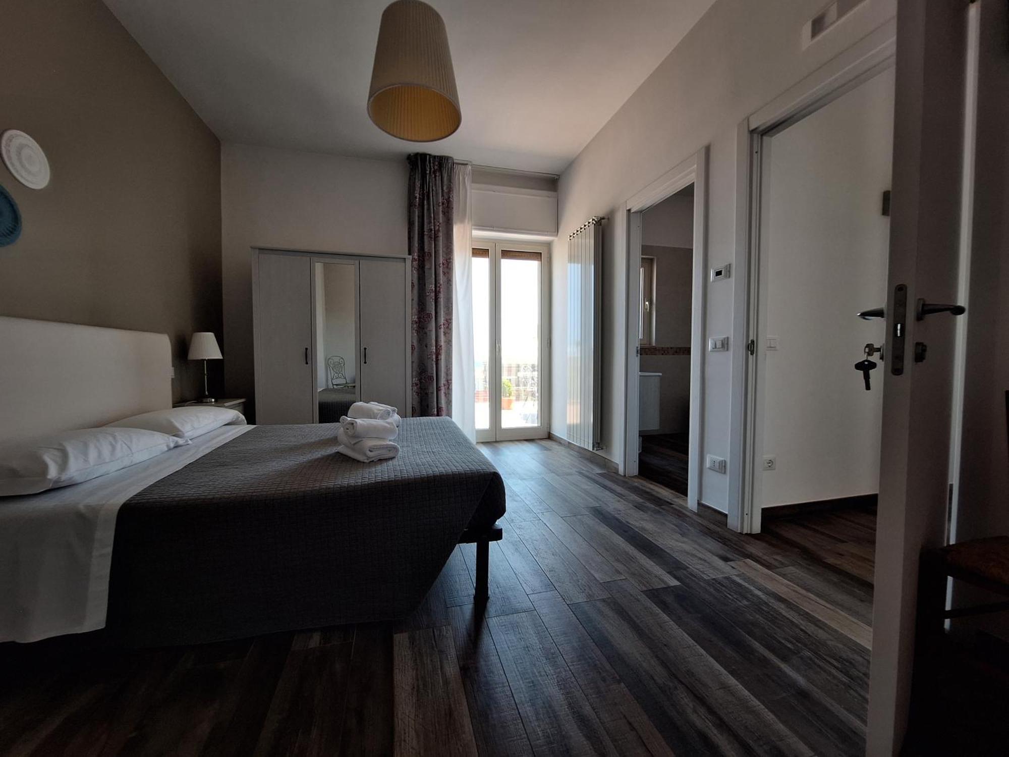 מלון מונופולי Vistamare House מראה חיצוני תמונה