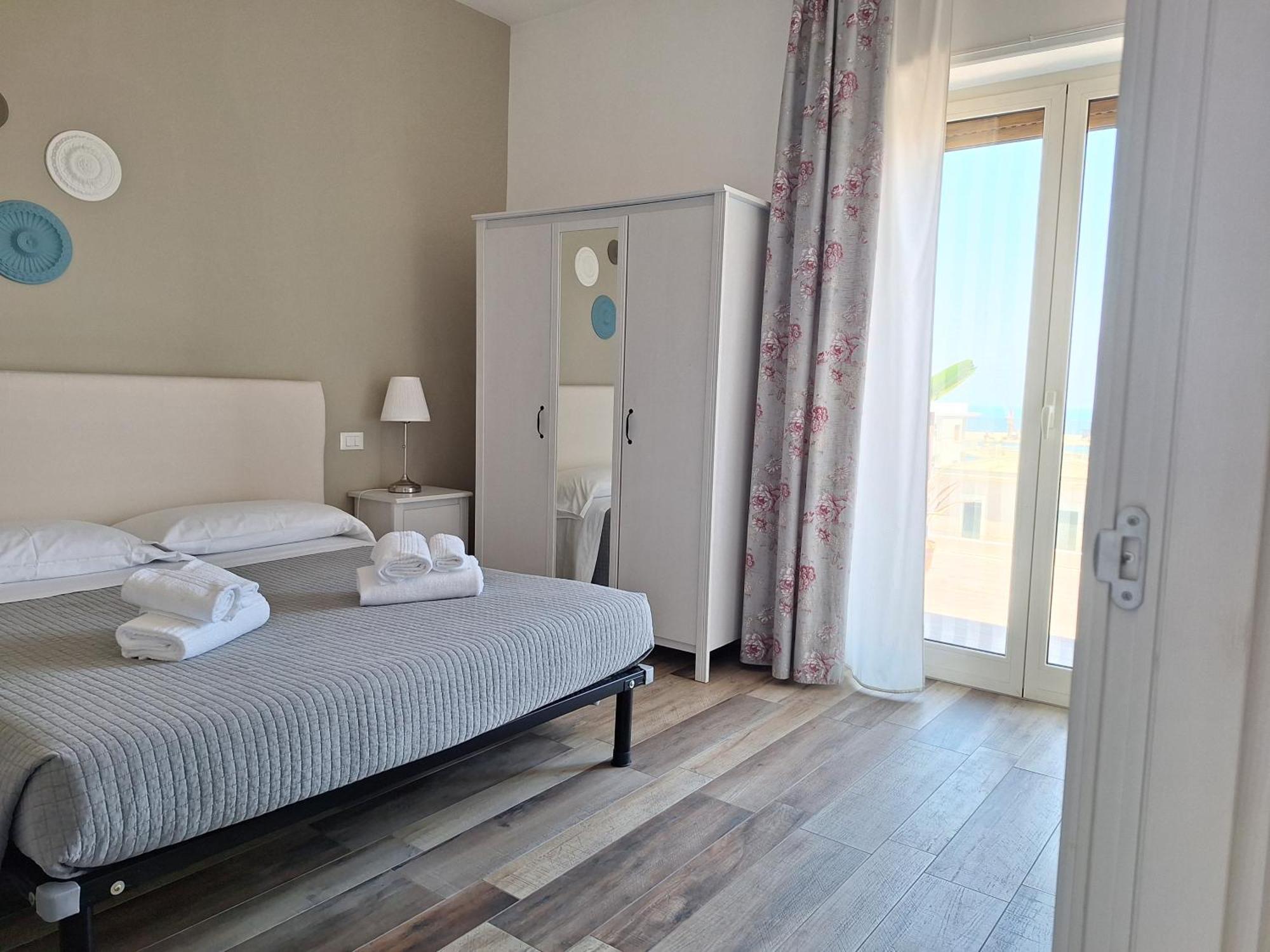 מלון מונופולי Vistamare House מראה חיצוני תמונה