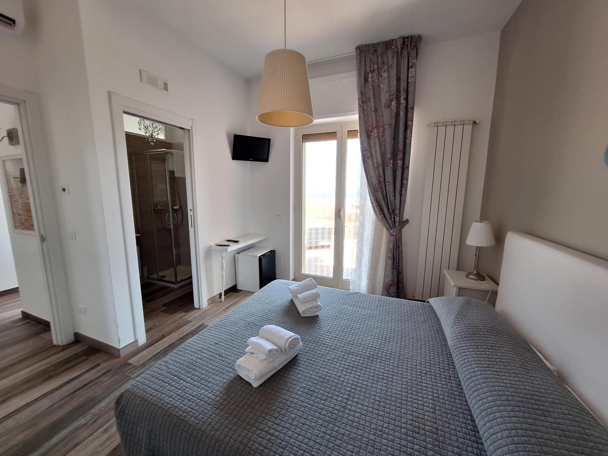 מלון מונופולי Vistamare House מראה חיצוני תמונה